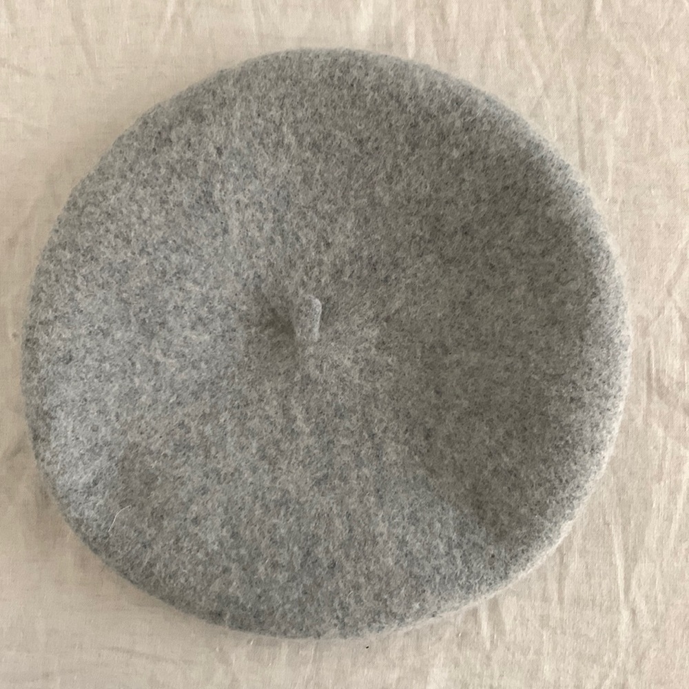 H&M women’s wool beret​